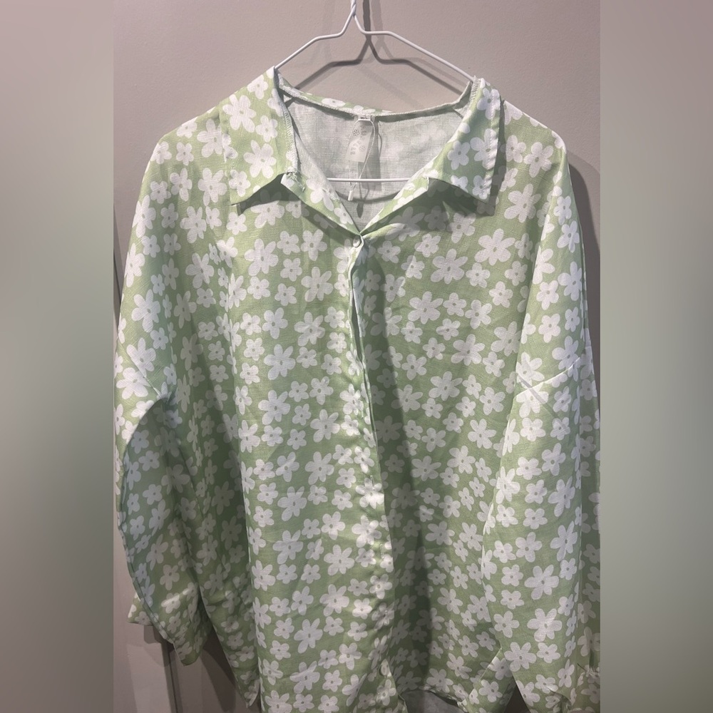 Retro Flower Button-down! Super light and cute for summer!